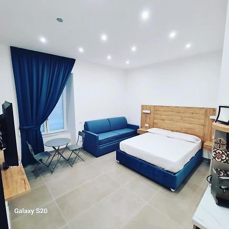 Residenza Nascari Al Plebiscito Hotell Neapel Exteriör bild