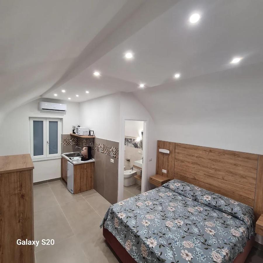 Residenza Nascari Al Plebiscito Hotell Neapel Exteriör bild