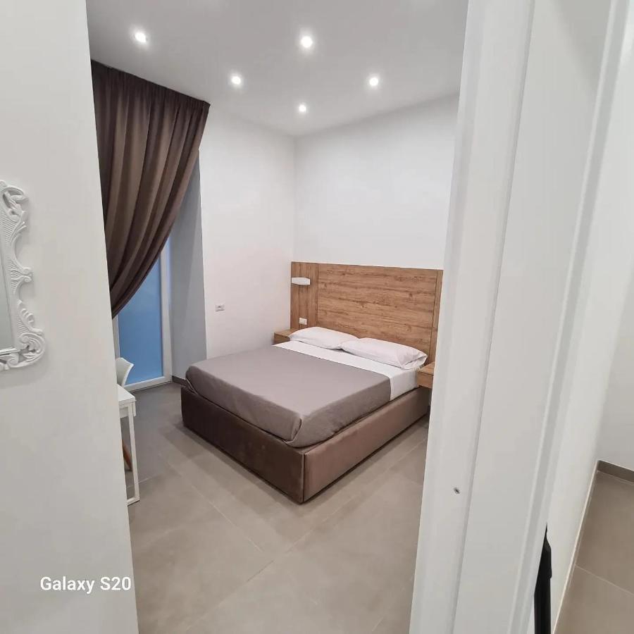 Residenza Nascari Al Plebiscito Hotell Neapel Exteriör bild